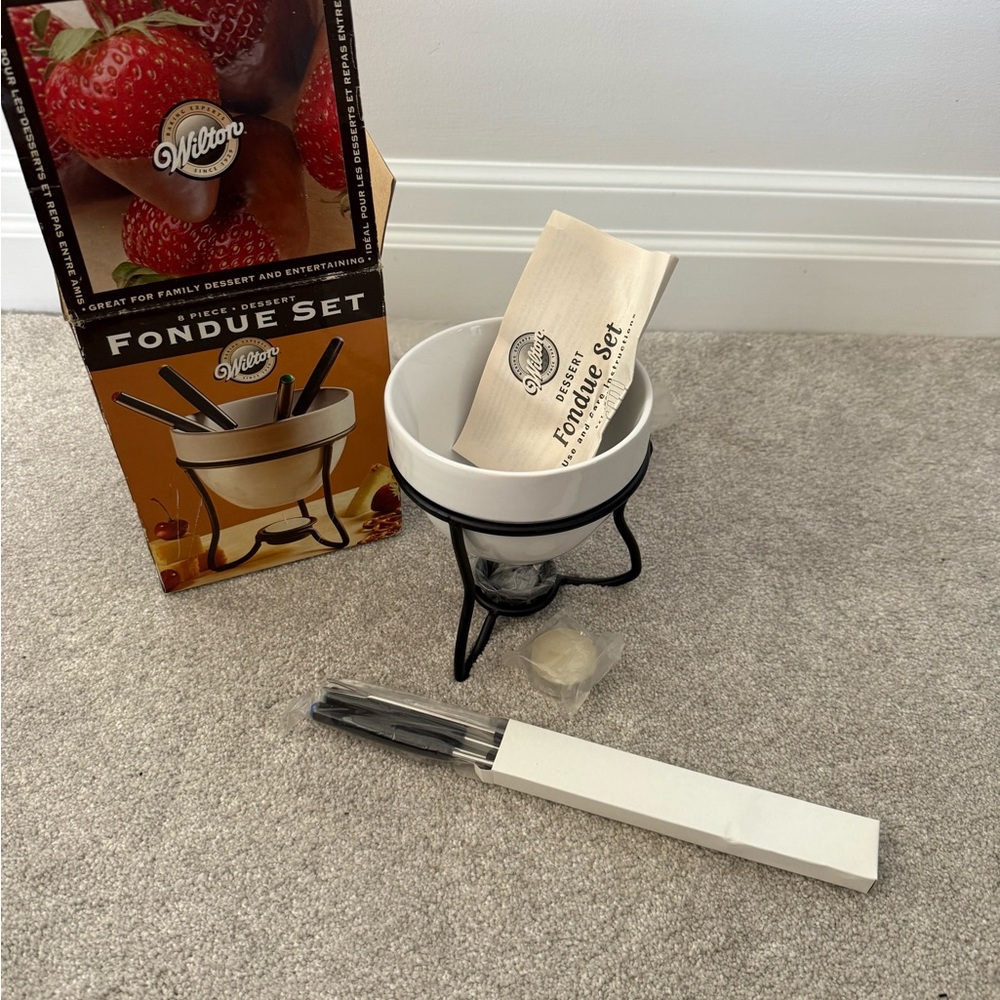 Wilton Fondue Set with White Bowl and Black Stand